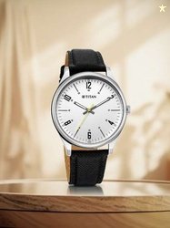 Titan Men Analogue Watch