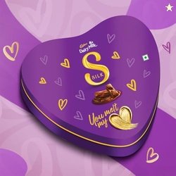 Cadbury Dairy Milk Silk Heart Shaped Valentine's Chocolate Gift Box, 1