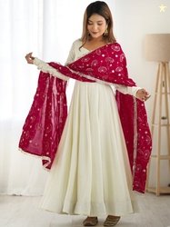 GLOSIA DESIGN Women Ethnic Motifs Panelled Silk Georgette Kurta with P