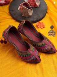 Anouk Women Embellished Ethnic Mojaris