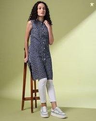 Acai Women Printed Straight Kurta