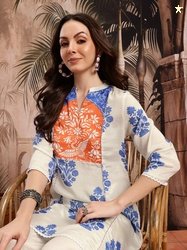 Sangria Women Floral Printed Kurta with Salwar