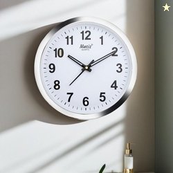 matiz Analog 20 cm X 20 cm Wall Clock (Silver, With Glass, Standard)