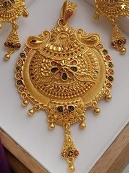 niva fashion Women Ornate Gold-Plated Jewellery Set With Drop Earrings