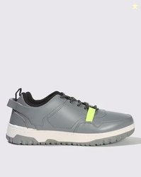 YOUSTA Men Colourblock Low-Top Sneakers