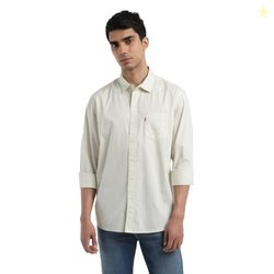 Levi's Cotton Men's Spread Collar Slim Fit Solid Shirts Cream, Large