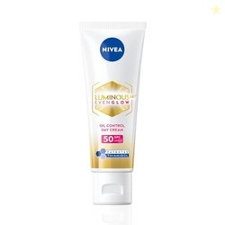 NIVEA Luminous Even Glow Oil Control Day Cream & Moisturizer SPF 50 |