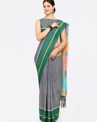 SAREE MALL Textured Traditional Saree With Tassels