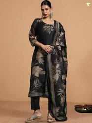 House of Pataudi Women Printed Kurta Set
