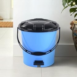 Kuber Industries 7 Ltr Plastic Dustbin for Home with Pedal Lid & Handl