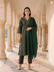 Yuris Women Floral Embroidered V- Neck Thread Work Straight Kurta With