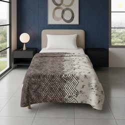 Raymond Home Geometric Single Mink Blanket for  Heavy Winter (Pol...mo