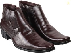 MOCHI Slip On For Men (Brown , 9)
