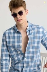 METRONAUT Men Slim Fit Checkered Spread Collar Casual Shirt