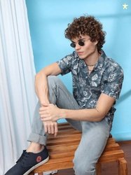 The Indian Garage Co. Men Slim Fit Printed Spread Collar Casual S...mo