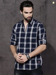 Roadster Men Slim Fit Checkered Spread Collar Casual Shirt